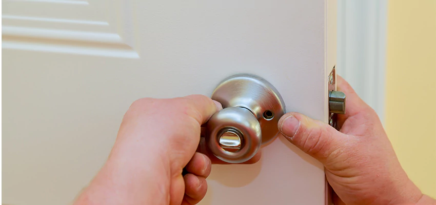 After-hours Locksmith For Lock And Key Installation in McHenry