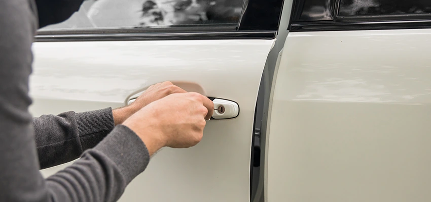 Unlock Car Door Service in McHenry